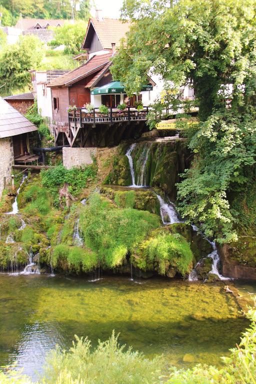 Apartman Drenovac Slunj Buitenkant foto